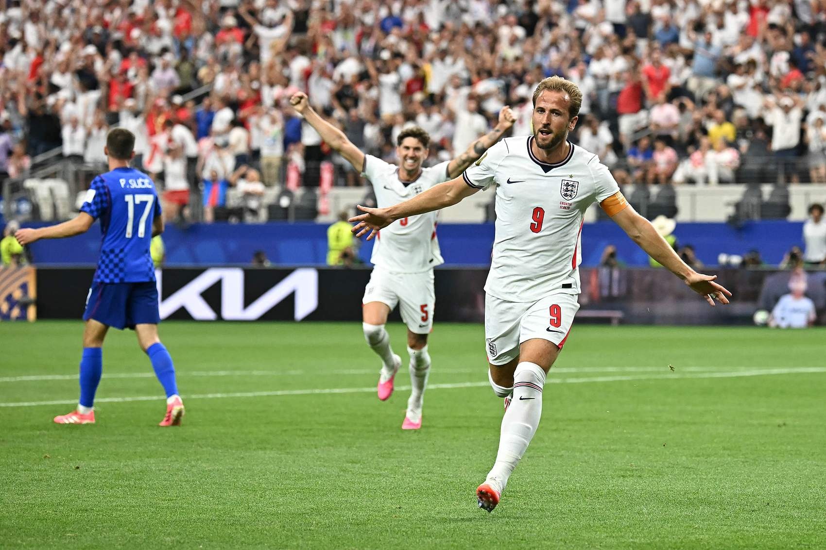 凯恩揭秘逆转关键：图赫尔中场一句“最坏情况又能怎样”