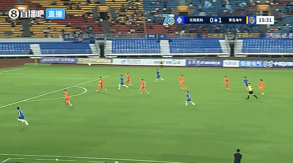 闪电两击定半场：刘国宝郑传辉3分钟连入两球 青岛海牛2-1无锡吴钩