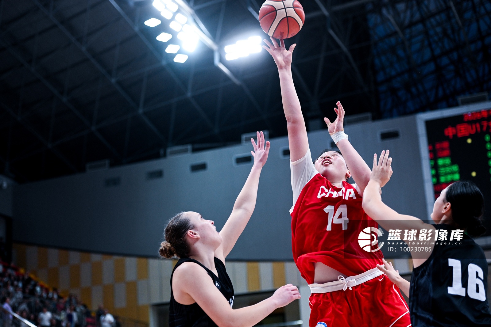 U17女篮世界杯:中国68-69惜败加拿大 李沅珊17分庞云舒16+10 U17女篮世界杯:中国68-69惜败加拿大 李沅珊17分庞云舒16+10