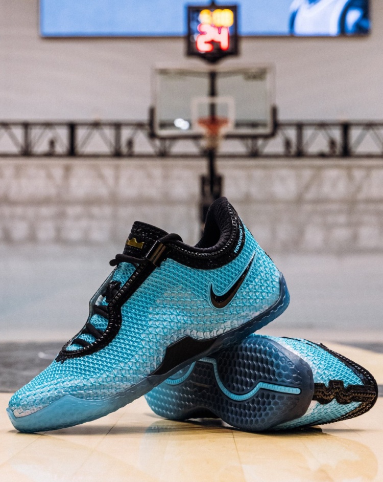 詹姆斯晒LeBron 24训练照 确认第24代正代战靴已在路上