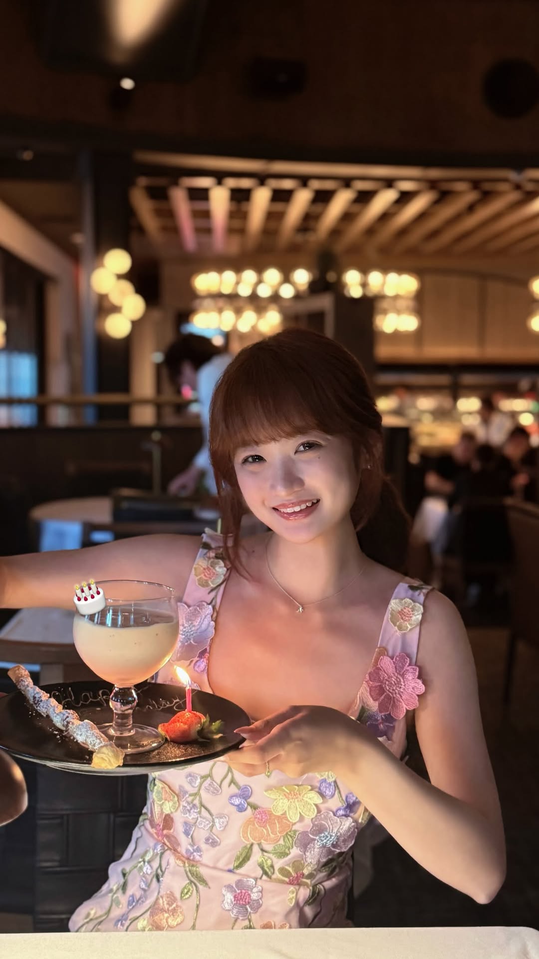 杨瀚森社媒晒女友庆生照 祝24岁生日快乐