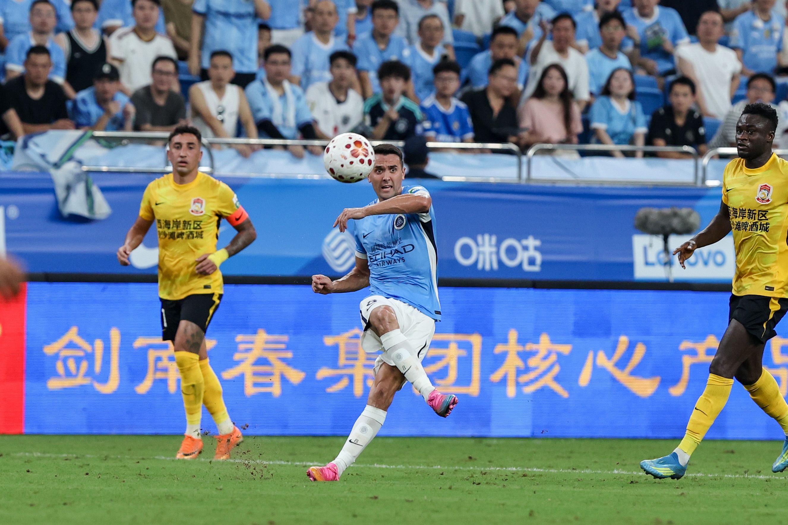周定洋：非常重要的客场三分 深圳新鹏城2-1击败辽宁铁人