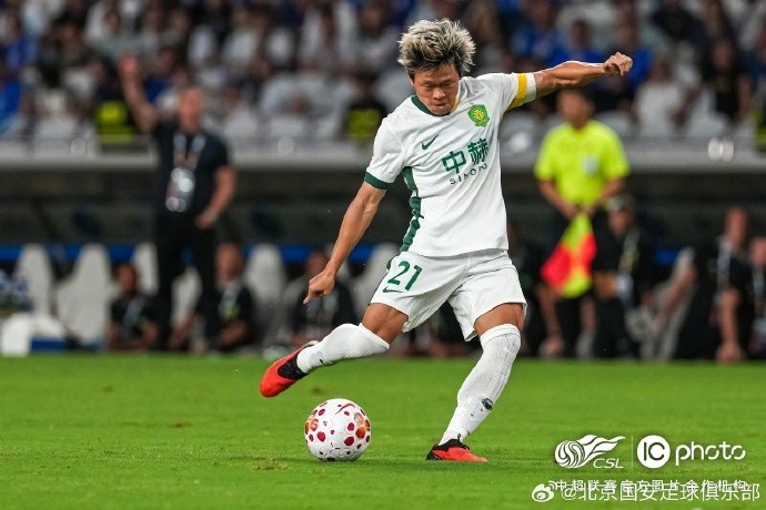 国安客场3-0击败申花 侯森多次神扑三将破门 国安客场3-0击败申花 侯森多次神扑三将破门