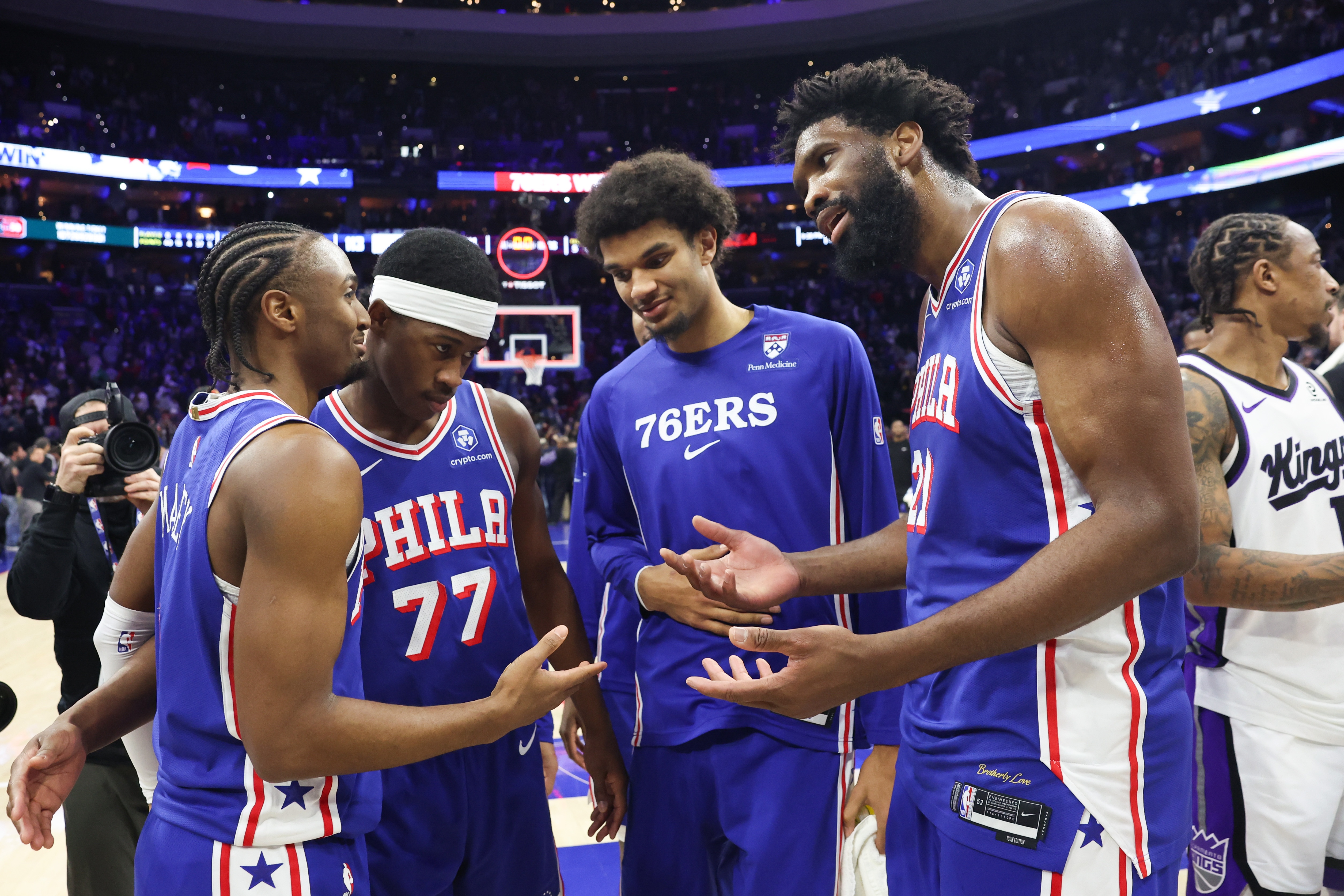 换谁？字母哥哥：我可以保证 76人在12月前会做一笔交易