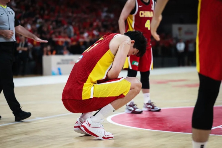 大爹杨瀚森,让中国男篮有了容错空间 大爹杨瀚森,让中国男篮有了容错空间