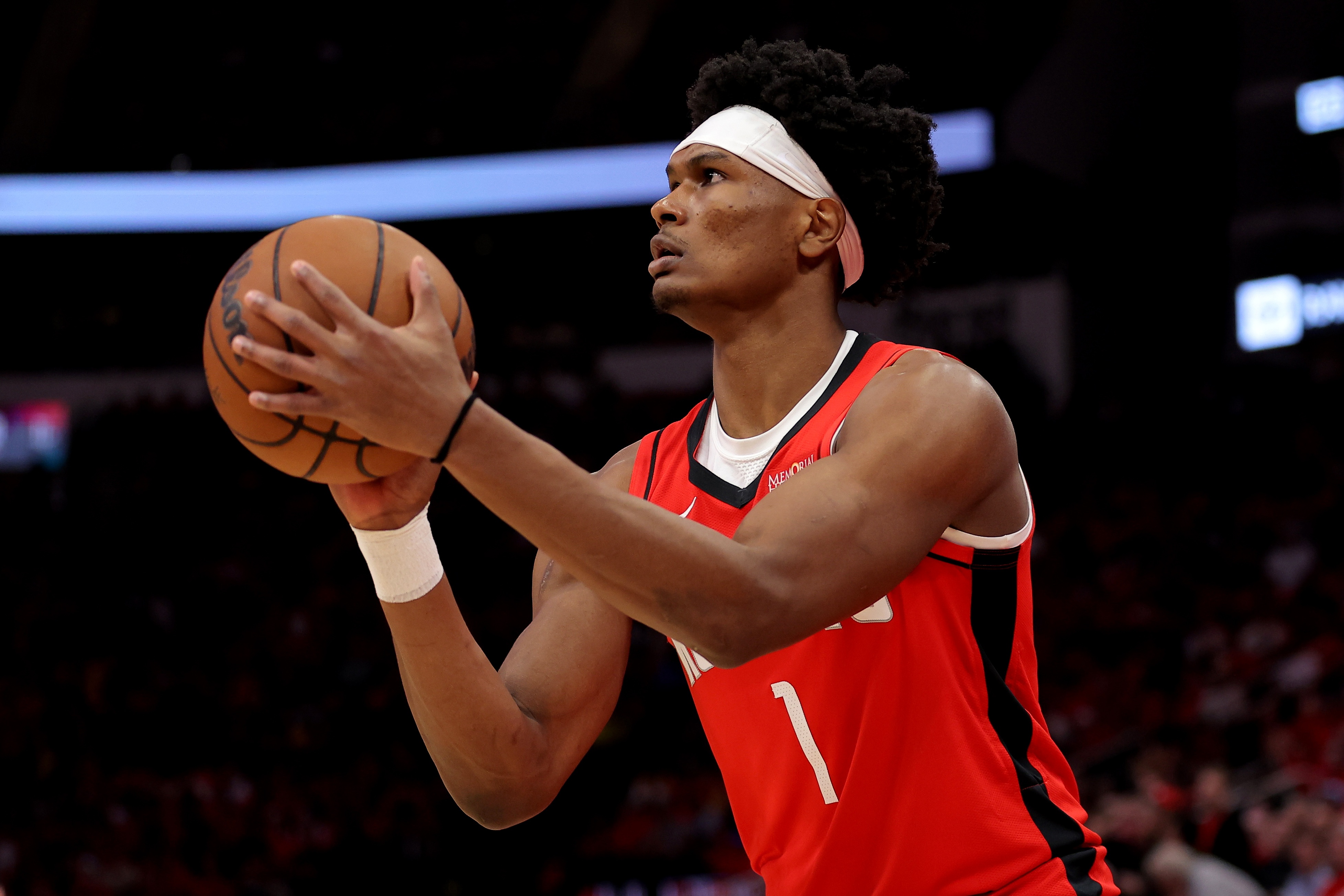 火箭媒体人：阿门场均得分或突破20 有望竞逐最快进步球员奖